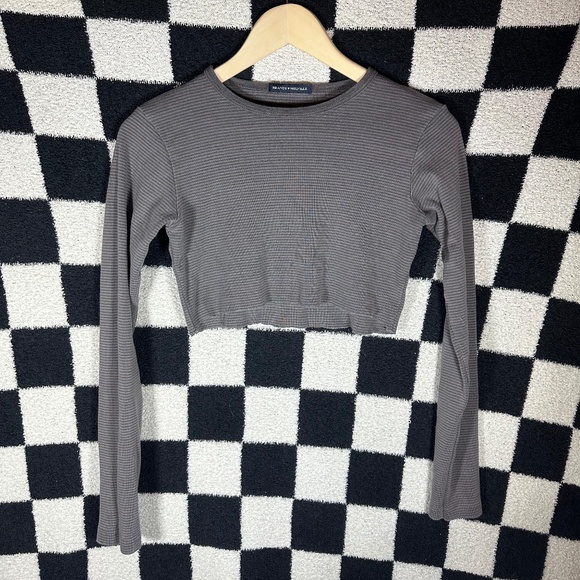 Brandy Melville Gray Striped Knit Long Sleeve Micro Cropped Top Size S - Picture 2 of 4